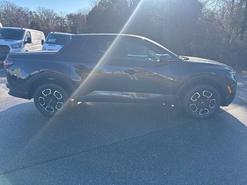Used 2023 Hyundai Santa Cruz SEL image 2