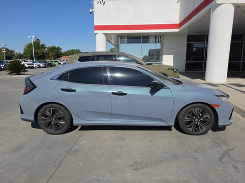 Used 2019 Honda Civic EX image 3