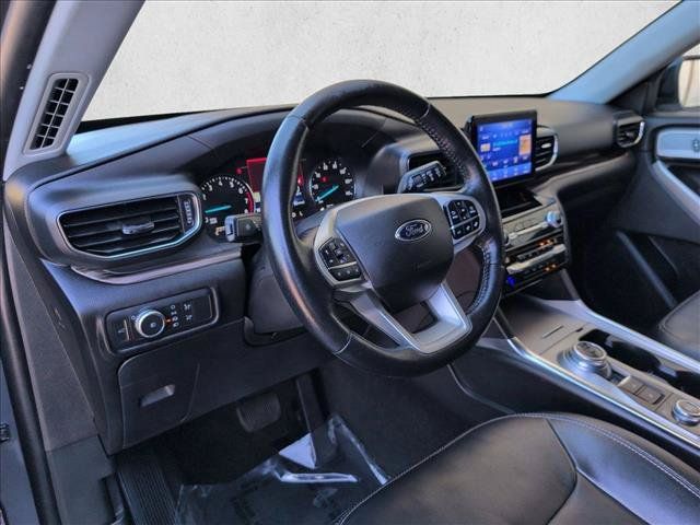 Used 2021 Ford Explorer Limited w/ Equipment Group 301A AWD/4WD image 10