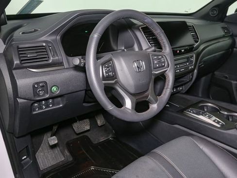 Used 2025 Honda Ridgeline TrailSport image 19
