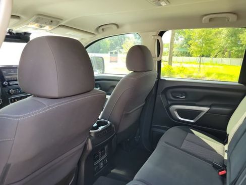 Used 2024 Nissan Titan 2WD Crew Cab image 12