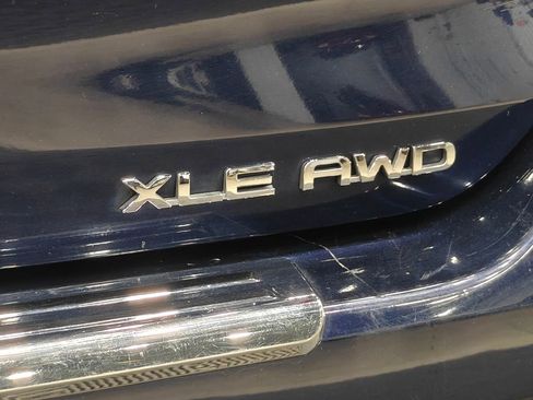 Used 2023 Toyota Highlander XLE AWD/4WD image 50