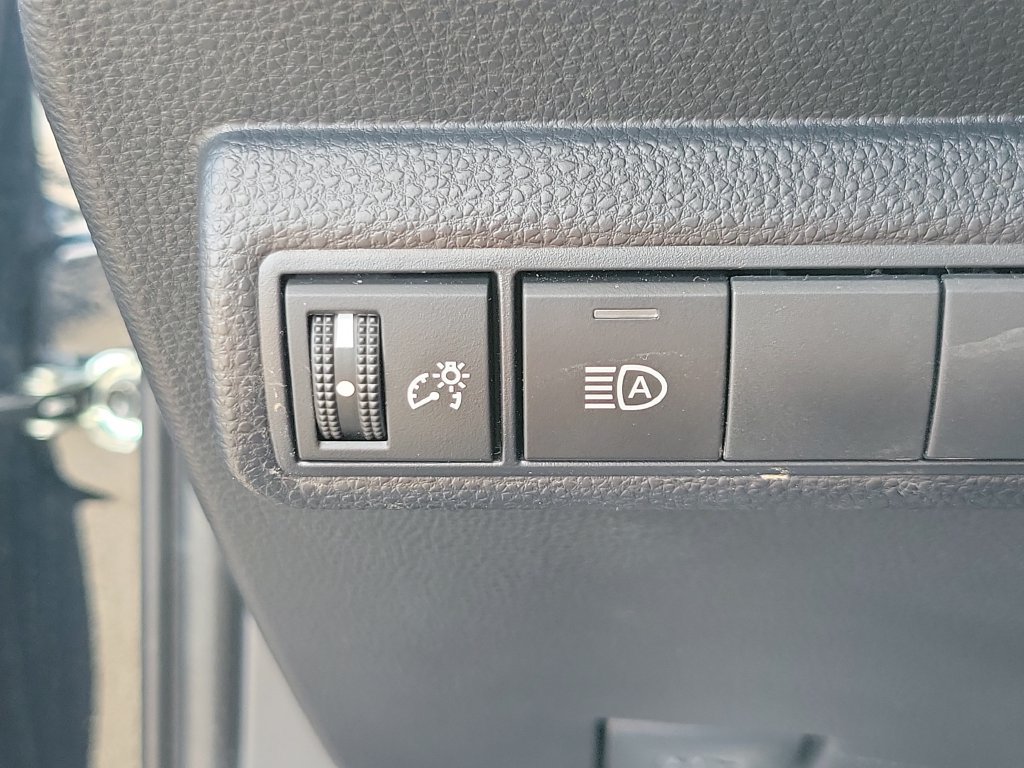 Used 2026 Toyota Corolla LE FWD image 30