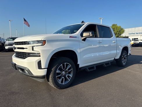 Used 2021 Chevrolet Silverado 1500 RST AWD/4WD image 2