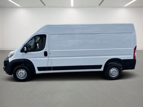 Used 2023 RAM ProMaster 2500 FWD image 3
