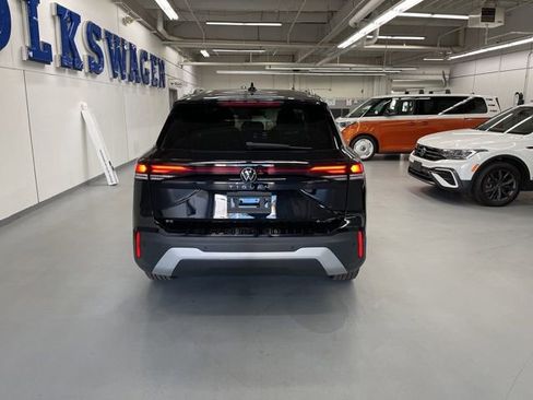 New 2026 Volkswagen Tiguan SE image 3