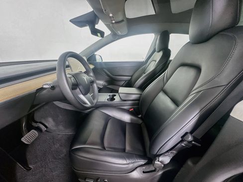 Used 2022 Tesla Model Y Long Range AWD/4WD image 13