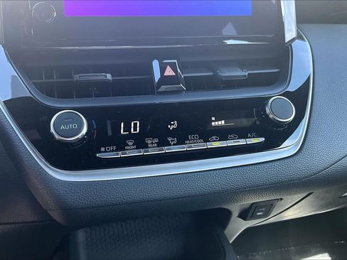 Used 2026 Toyota Corolla SE FWD image 34
