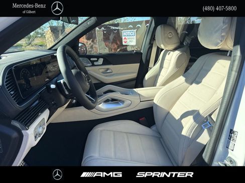 New 2026 Mercedes-Benz GLS 580 4MATIC image 9