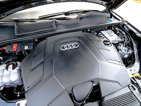 Used 2023 Audi Q7 3.0T Premium Plus AWD/4WD image 43