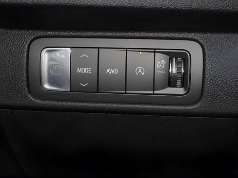 Used 2024 Chevrolet Traverse LS AWD/4WD image 26