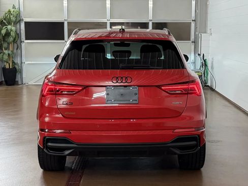 Used 2024 Audi Q3 2.0T Premium Plus w/ Premium Plus Package AWD/4WD image 4