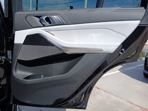 New 2026 BMW X5 sDrive40i w/ M Sport Package RWD image 11