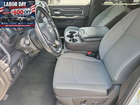 Used 2024 RAM 3500 Big Horn AWD/4WD image 12