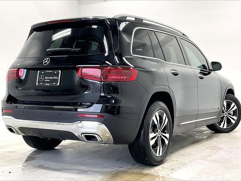 Used 2025 Mercedes-Benz GLB 250 image 12