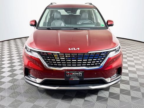 Used 2024 Kia Carnival SX FWD image 2