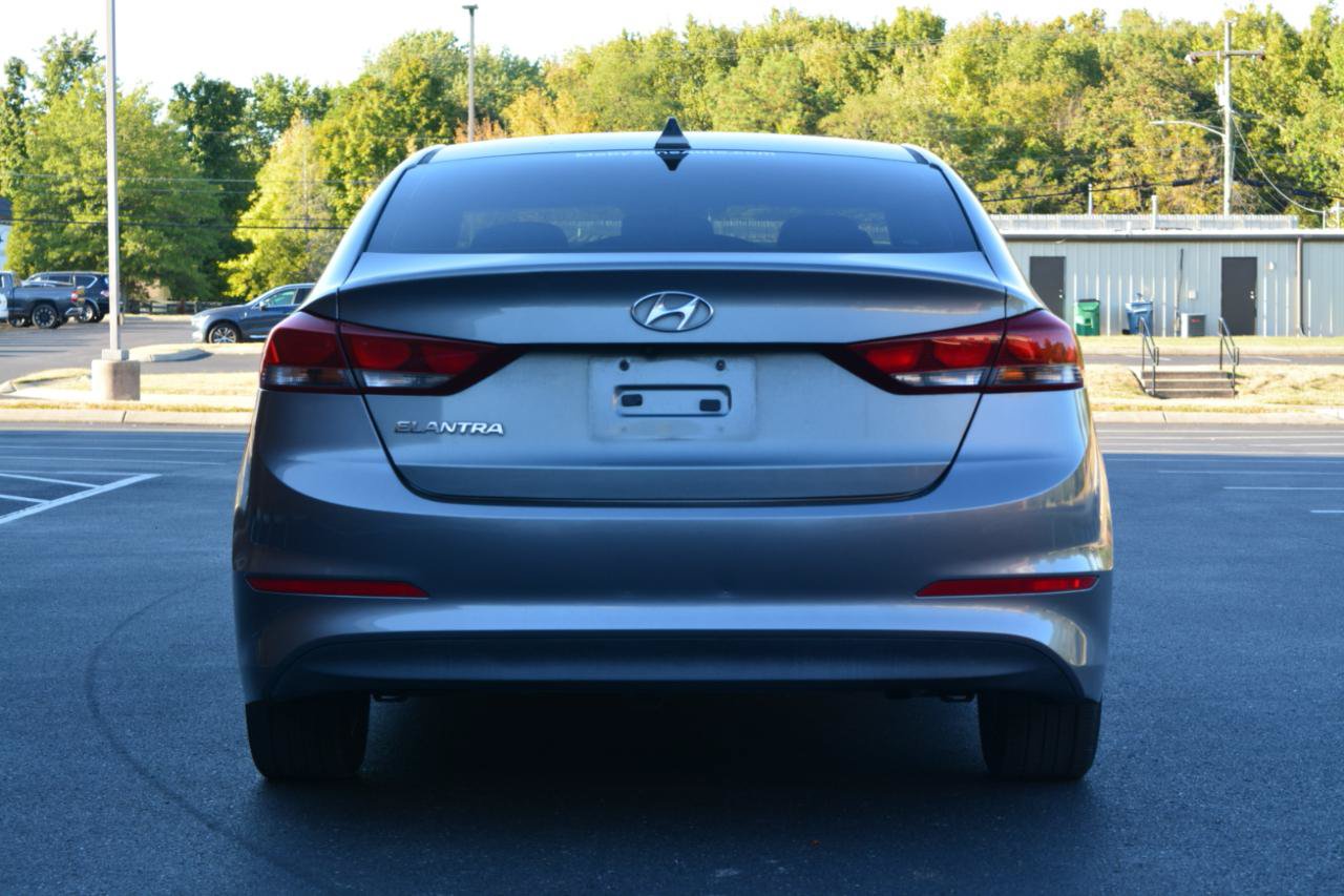 Used 2017 Hyundai Elantra SE w/ SE A/T Tech Package 03 FWD image 6