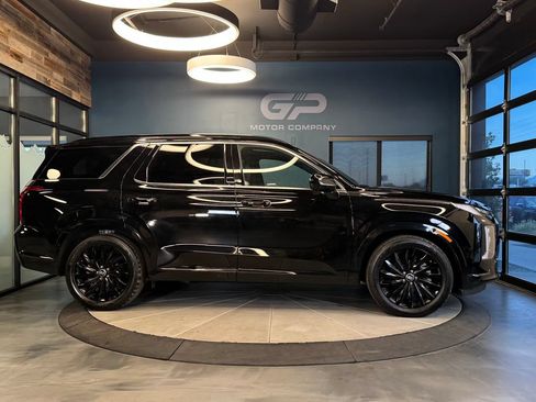 Used 2024 Hyundai Palisade Calligraphy AWD/4WD image 2