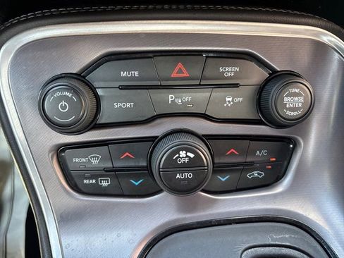 Used 2019 Dodge Challenger SXT w/ Driver Convenience Group RWD image 24