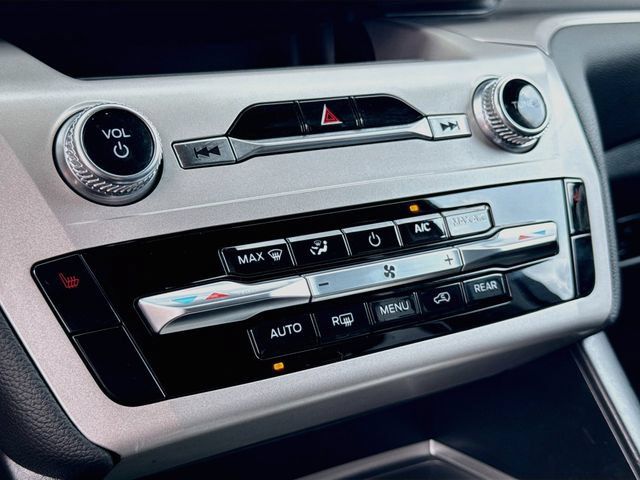 Certified 2023 Ford Explorer XLT AWD/4WD image 22