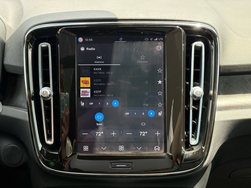 Used 2023 Volvo XC40 Recharge Plus AWD/4WD image 19