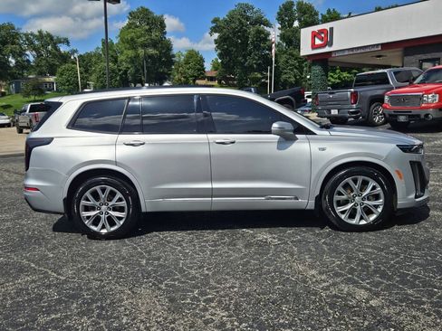 Used 2020 Cadillac XT6 Sport w/ Platinum Package AWD/4WD image 4