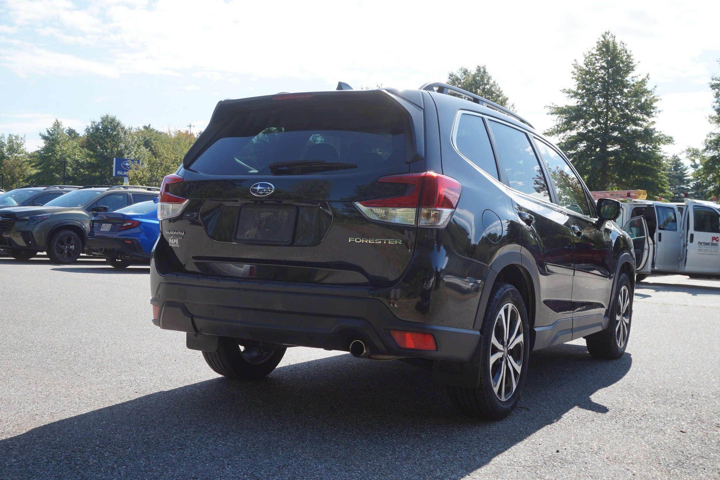 Used 2023 Subaru Forester Limited AWD/4WD image 5