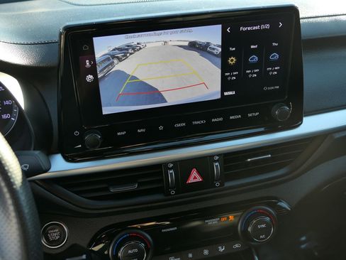 Used 2023 Kia Forte GT-Line image 20