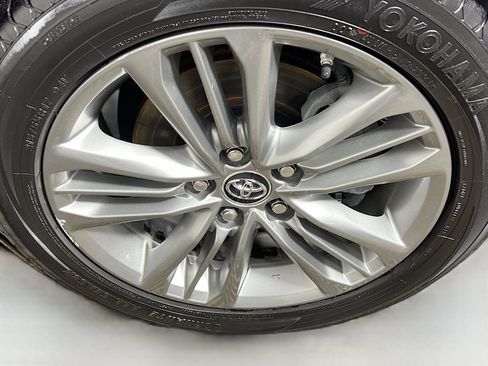 Used 2016 Toyota Camry SE image 14