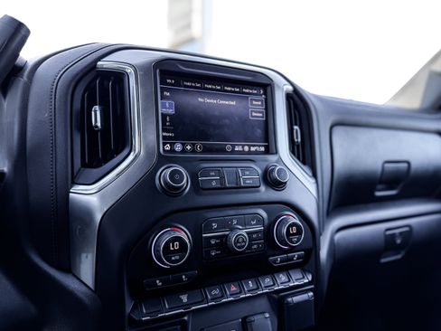 Used 2023 Chevrolet Silverado 2500 LT image 14