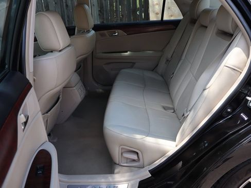 Used 2011 Toyota Avalon Limited FWD image 24
