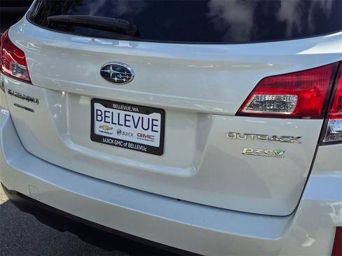Used 2013 Subaru Outback 2.5i Premium w/ All-Weather Pkg image 13