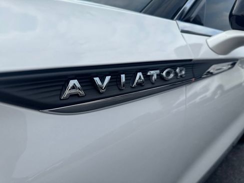 Used 2023 Lincoln Aviator AWD w/ Premium Package image 46