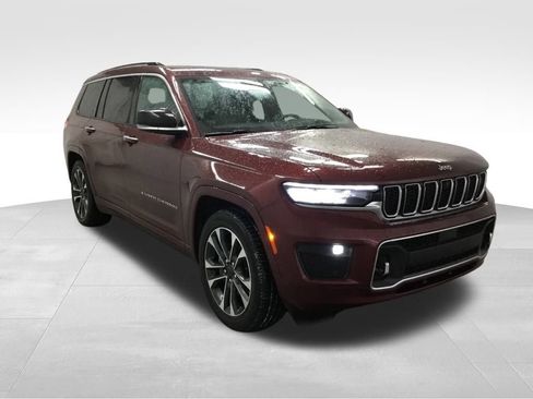 Used 2023 Jeep Grand Cherokee L Overland w/ Advanced Protech Group III image 3