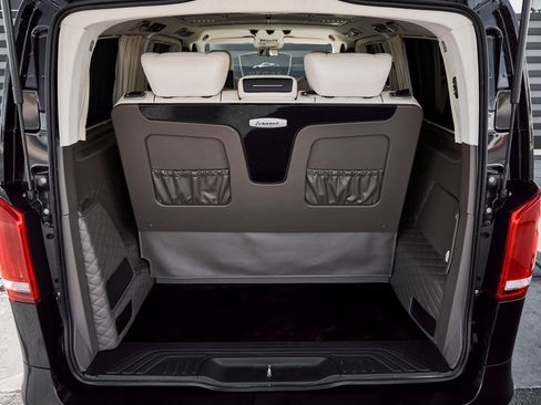 Used 2021 Mercedes-Benz Metris Passenger w/ Premium Safety Package image 18