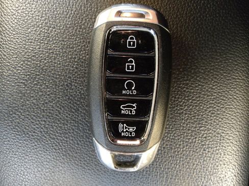 Used 2023 Hyundai Elantra SEL w/ Convenience Package FWD image 32