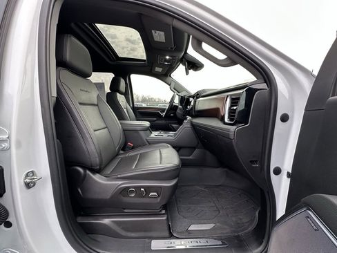 Used 2024 GMC Sierra 2500 Denali image 15