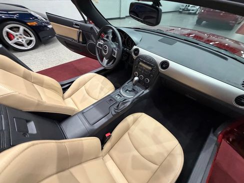 Used 2012 MAZDA MX-5 Miata Grand Touring w/ Premium Pkg RWD image 26
