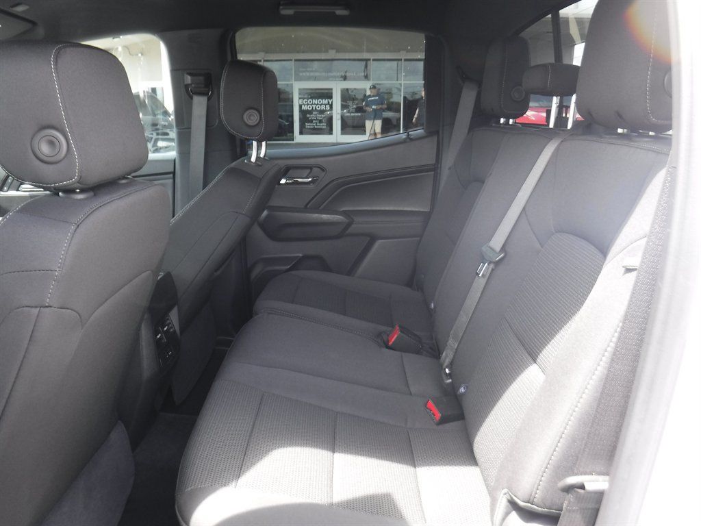 Used 2025 GMC Canyon Elevation w/ Convenience Package AWD/4WD image 13