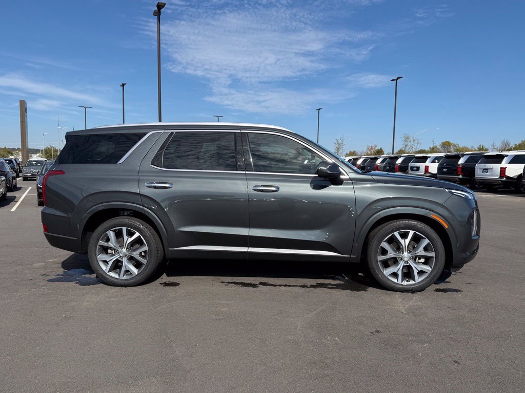 Used 2021 Hyundai Palisade Limited FWD image 4