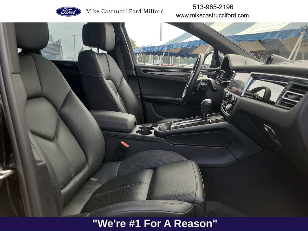 Used 2024 Porsche Macan AWD/4WD image 26
