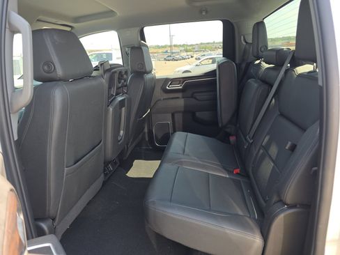 Used 2026 GMC Sierra 1500 SLT AWD/4WD image 13