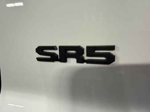 Used 2025 Toyota 4Runner SR5 AWD/4WD image 41