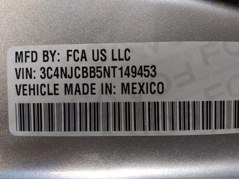 Used 2022 Jeep Compass Latitude FWD image 33