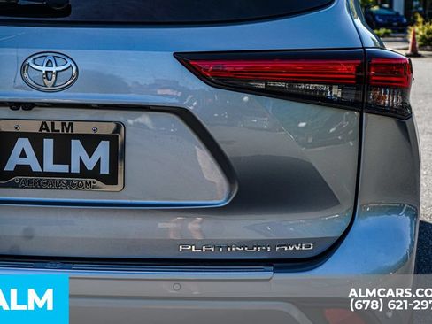 Used 2021 Toyota Highlander Platinum AWD/4WD image 12