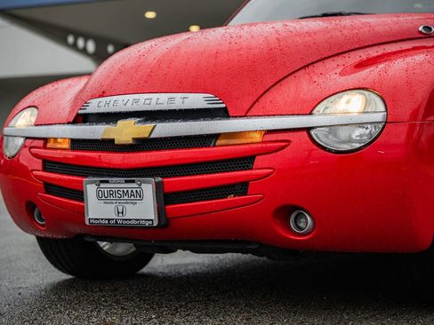 Used 2003 Chevrolet SSR w/ Preferred Equipment Group image 13