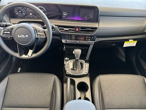 New 2025 Kia Seltos EX image 16