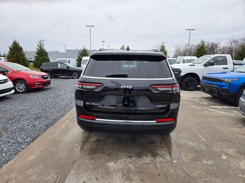 Certified 2022 Jeep Grand Cherokee L Laredo w/ Luxury Tech Group I AWD/4WD image 18