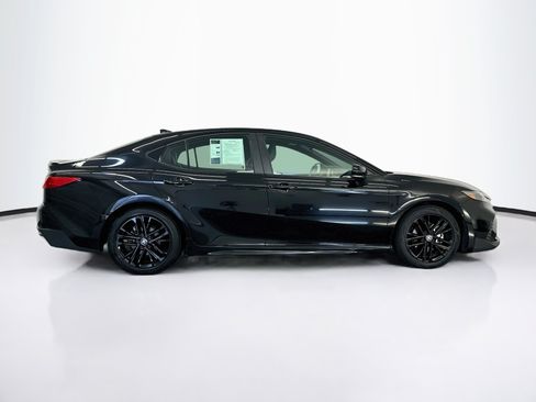 Used 2025 Toyota Camry SE FWD image 10