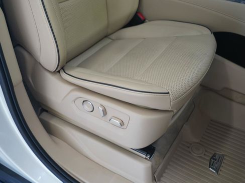 Used 2021 Cadillac Escalade Premium Luxury w/ Driver Assist Tech Package AWD/4WD image 32